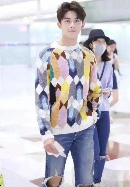 男明星红毛衣穿搭,男明星红毛衣穿搭指南