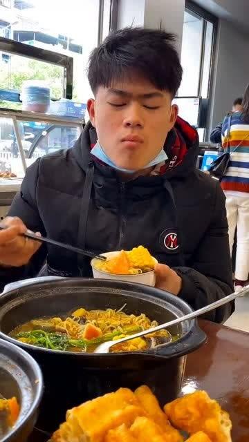 进贤网红吃麻辣烫地址,舌尖上的美食之旅