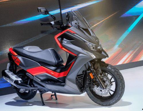 网红玩家测评光阳赛艇,网红玩家亲身体验，性能与颜值并存