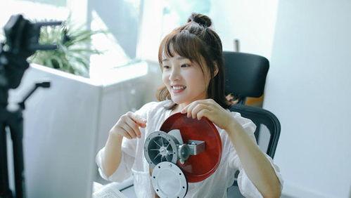 90后女网红回家,探寻家乡变迁与青春记忆