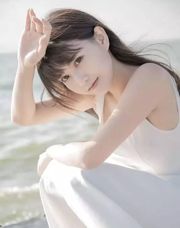 吃瓜少女张小美